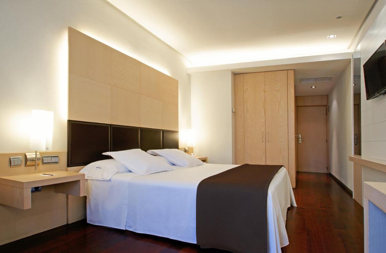 Hotel Mozart Valladolid Bagian luar foto