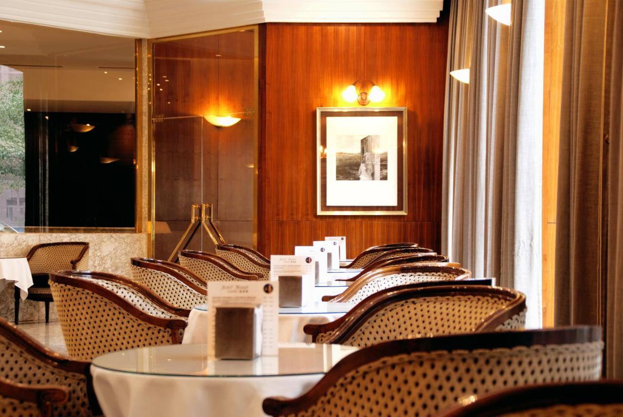 Hotel Mozart Valladolid Bagian luar foto