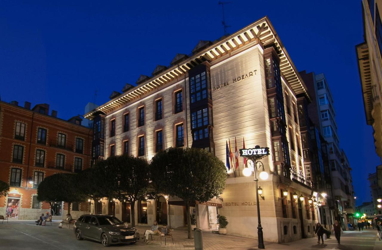 Hotel Mozart Valladolid Bagian luar foto