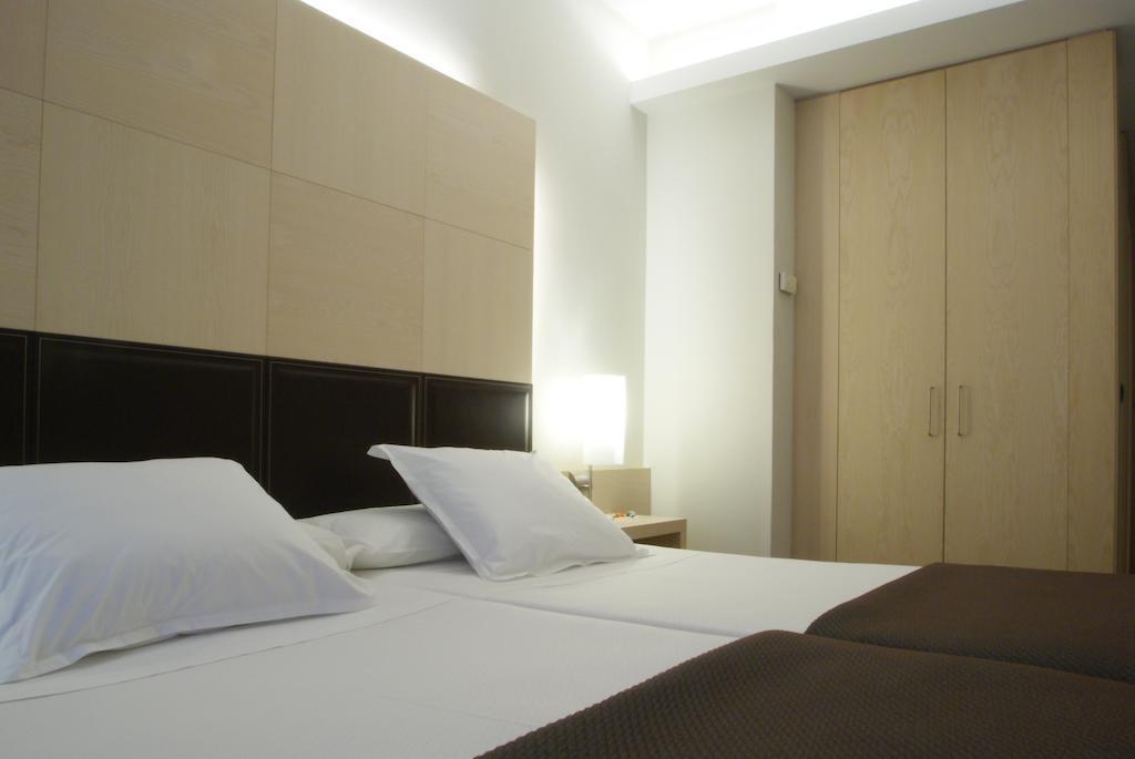 Hotel Mozart Valladolid Bagian luar foto