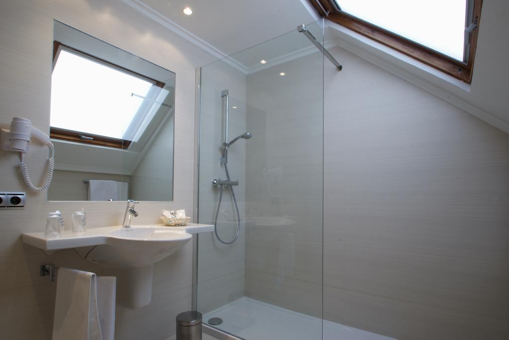 Hotel Mozart Valladolid Bagian luar foto